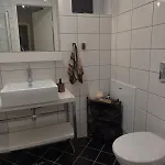 Lejlighed Elegant In Bergen- Private Outdoor Patio And Free Parking
