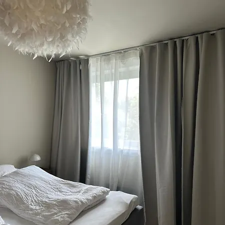 Elegant In Bergen- Private Outdoor Patio And Free Parking *