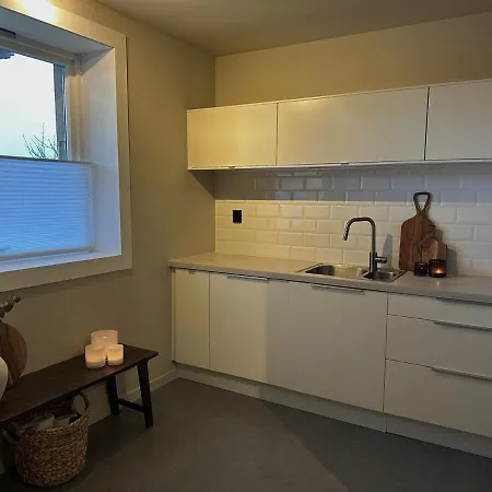 Elegant In Bergen- Private Outdoor Patio And Free Parking Μπέργκεν