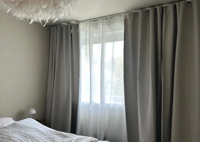 Elegant In Bergen- Private Outdoor Patio And Free Parking *