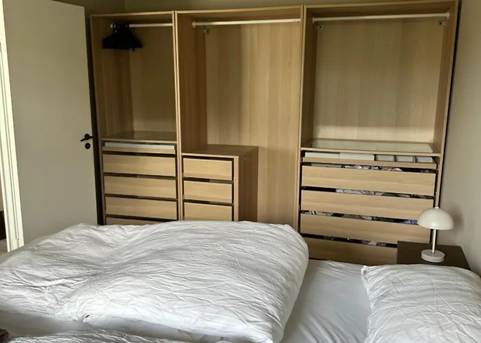 Elegant In Bergen- Private Outdoor Patio And Free Parking Берген