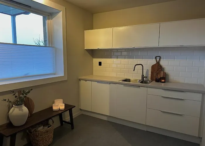 Elegant In Bergen- Private Outdoor Patio And Free Parking Bergen