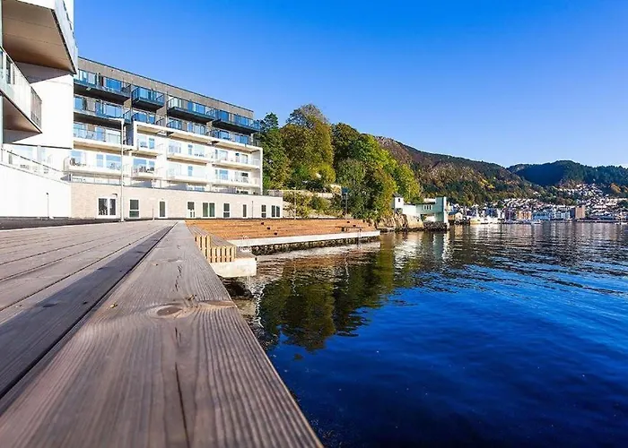 Elegant In Bergen- Private Outdoor Patio And Free Parking Lägenhet *