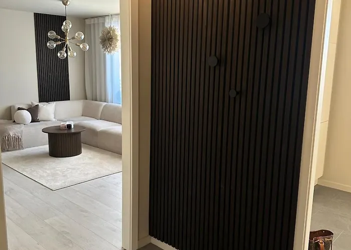 Апартаменты Elegant In Bergen- Private Outdoor Patio And Free Parking *